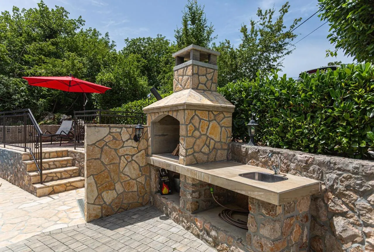 Apartment With A Private Swimming Pool, Garden & Bbq Gostinjac Croatia
