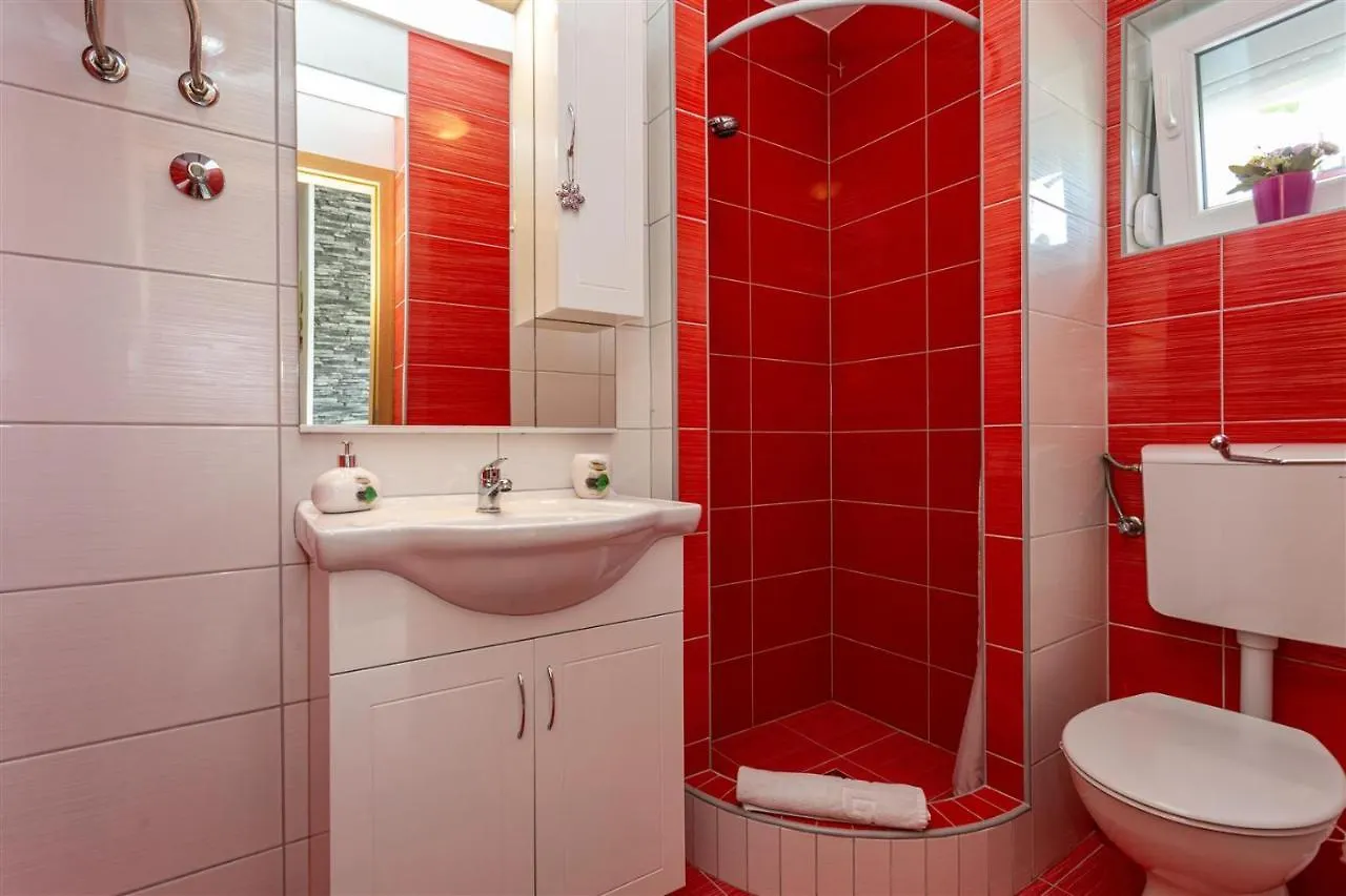 Apartment With A Private Swimming Pool, Garden & Bbq Gostinjac